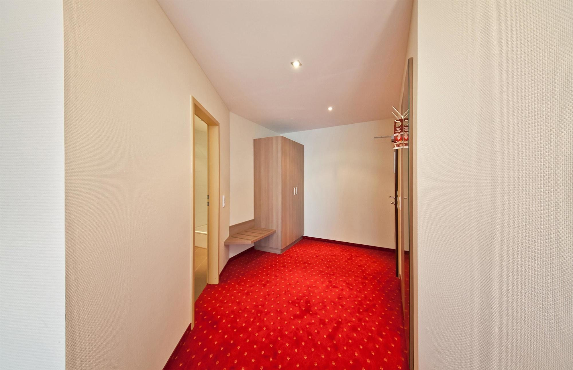 Novum Hotel New Madison Duesseldorf Hauptbahnhof Hotel 4*